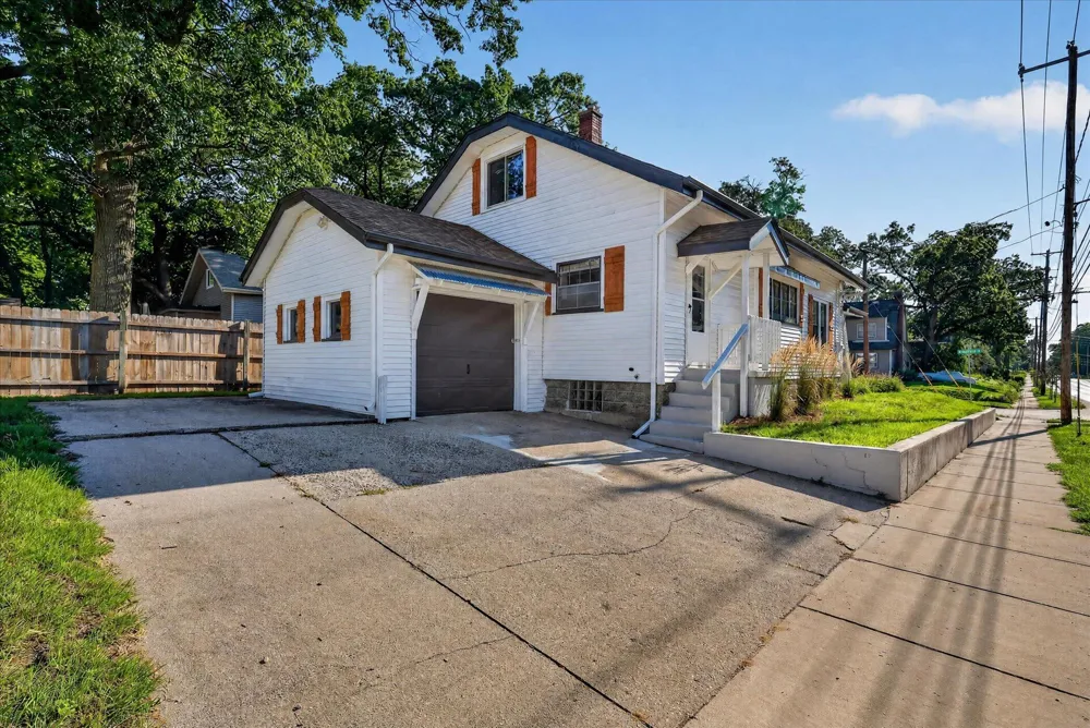 1159 Benjamin Avenue SE Grand Rapids, MI 49506