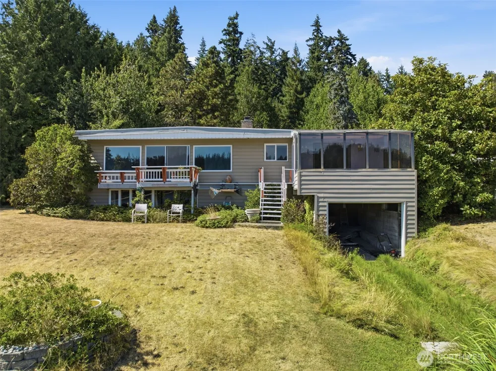 6337 NE Balzow Road Suquamish, WA 98392