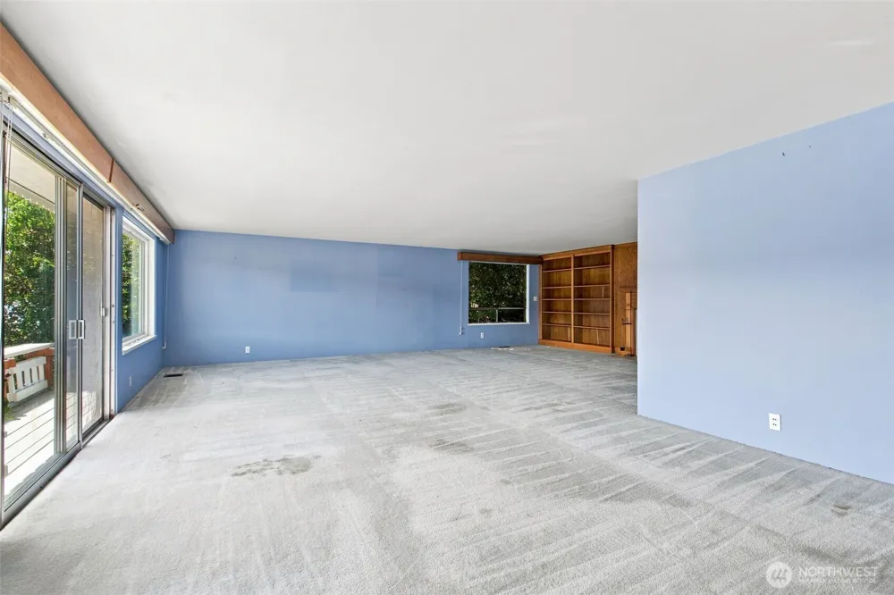 6337 NE Balzow Road Suquamish, WA 98392