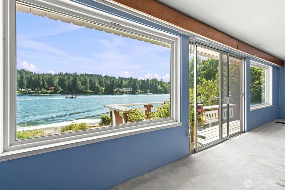 6337 NE Balzow Road Suquamish, WA 98392