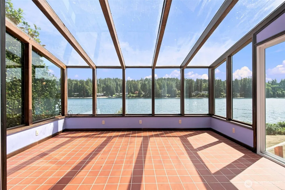 6337 NE Balzow Road Suquamish, WA 98392