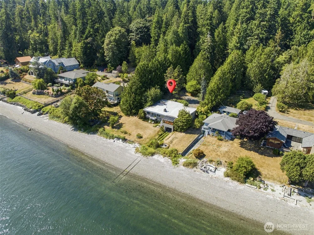 6337 NE Balzow Road Suquamish, WA 98392