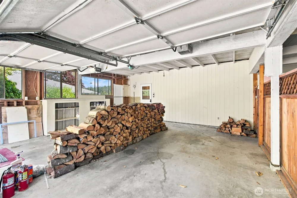 6337 NE Balzow Road Suquamish, WA 98392