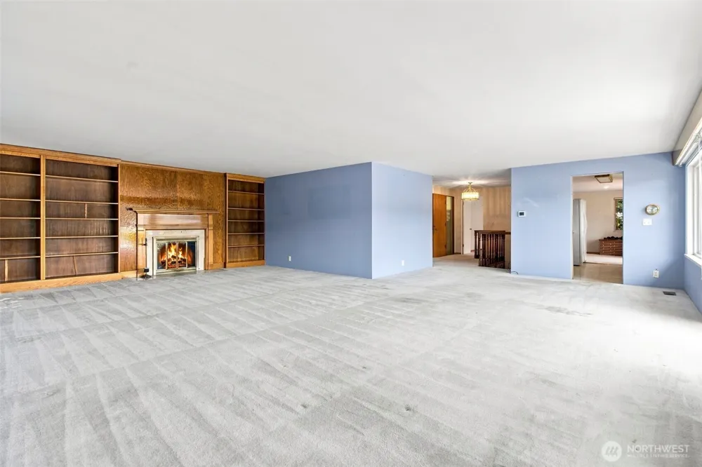 6337 NE Balzow Road Suquamish, WA 98392