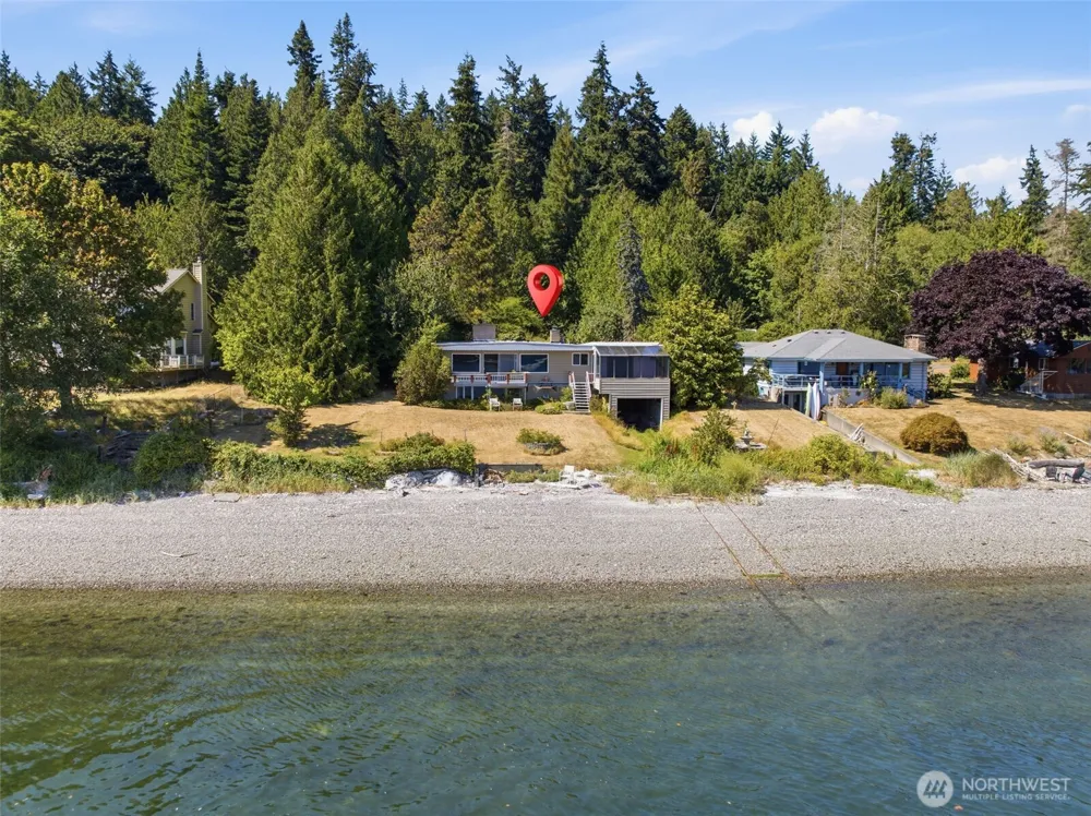 6337 NE Balzow Road Suquamish, WA 98392