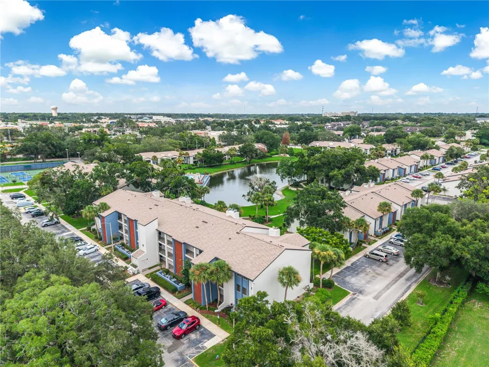 4 ESCONDIDO CIRCLE #28 Altamonte Springs, FL 32701