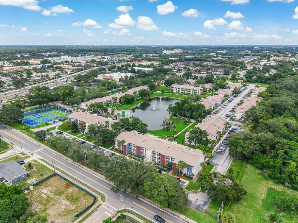 4 ESCONDIDO CIRCLE #28 Altamonte Springs, FL 32701