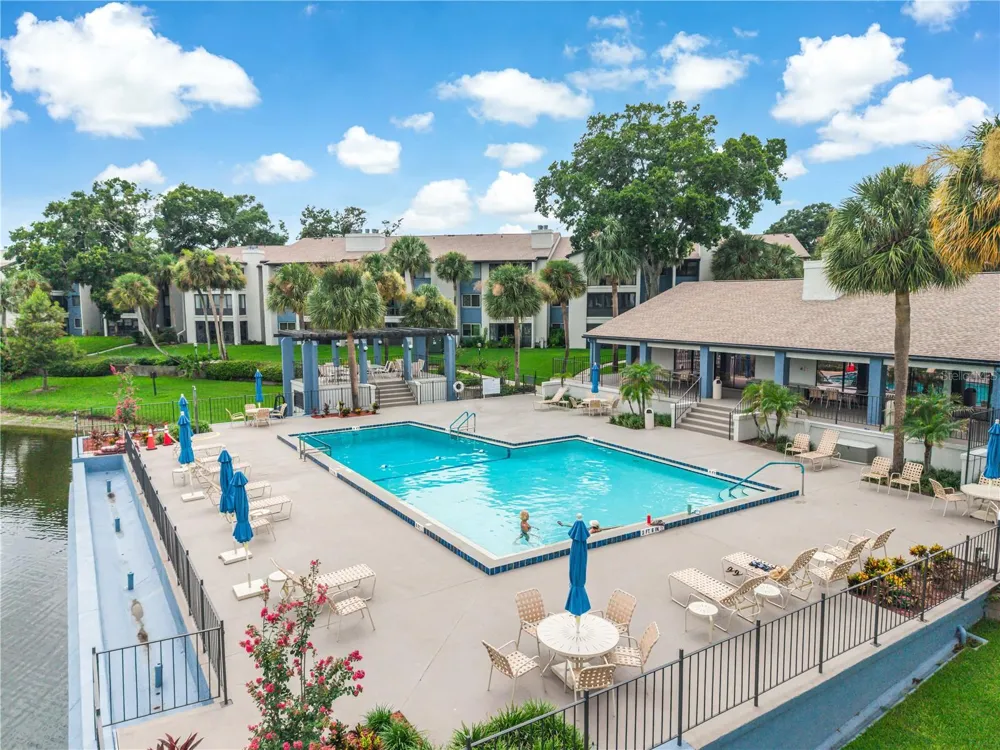 4 ESCONDIDO CIRCLE #28 Altamonte Springs, FL 32701