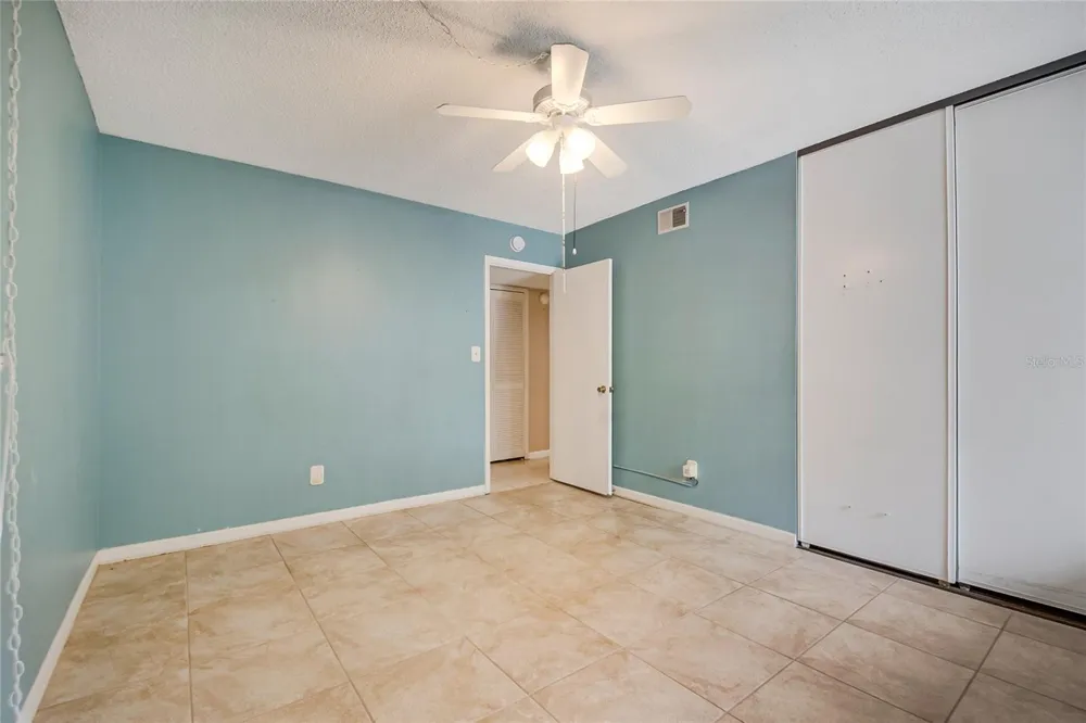 4 ESCONDIDO CIRCLE #28 Altamonte Springs, FL 32701