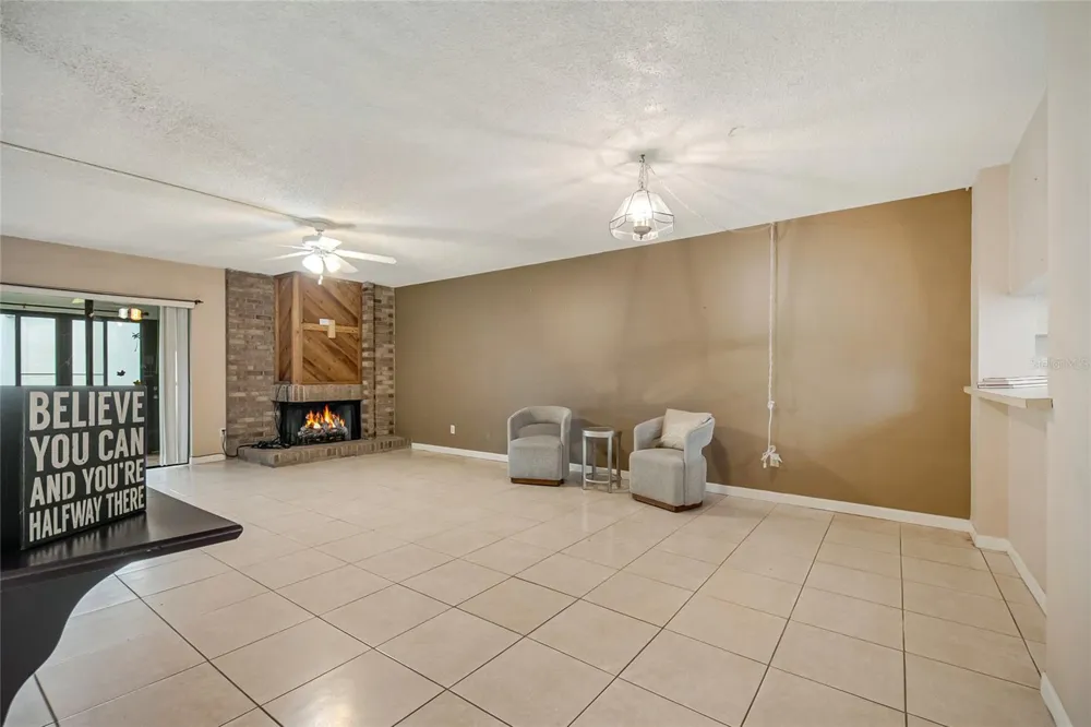 4 ESCONDIDO CIRCLE #28 Altamonte Springs, FL 32701