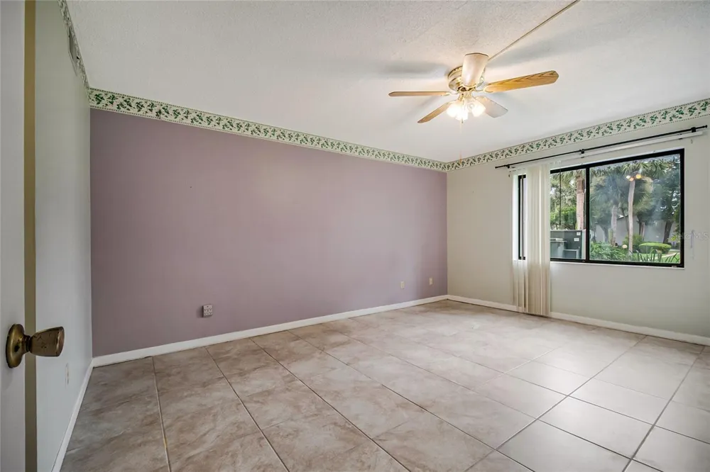 4 ESCONDIDO CIRCLE #28 Altamonte Springs, FL 32701