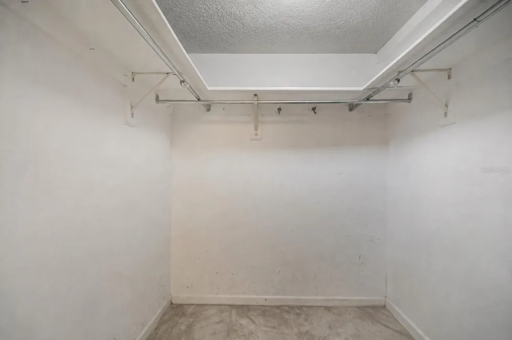 4 ESCONDIDO CIRCLE #28 Altamonte Springs, FL 32701