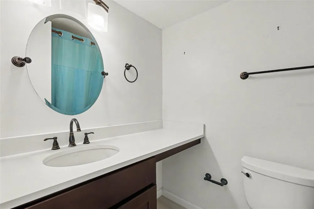 4720 LOCUST STREET NE #206 St Petersburg, FL 33703
