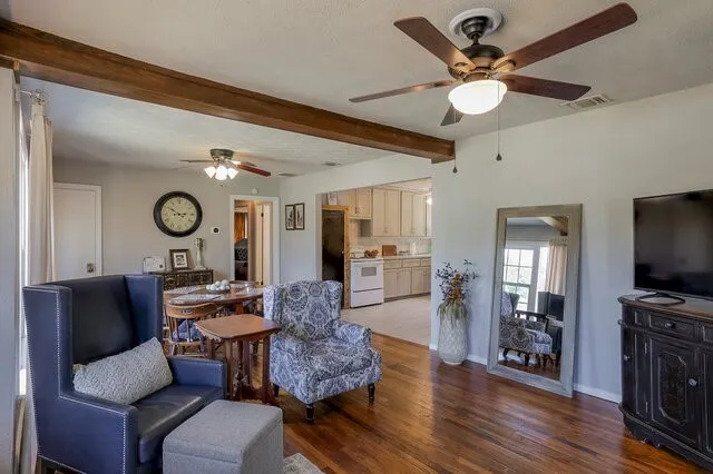 821 Williams Street Waxahachie, TX 75165