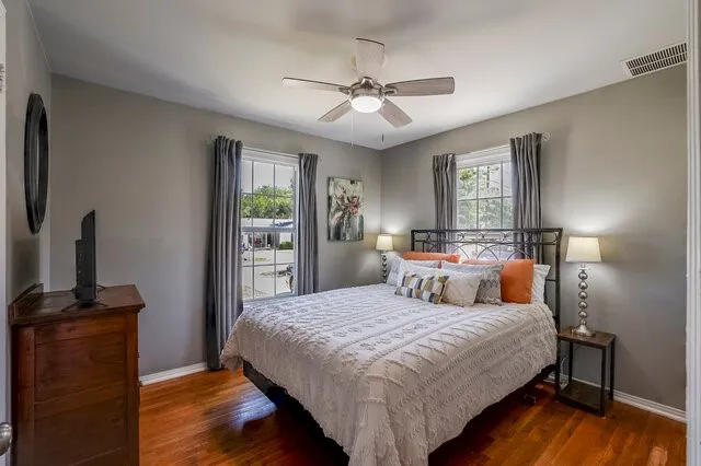 821 Williams Street Waxahachie, TX 75165