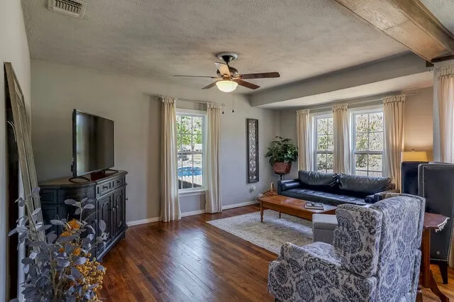 821 Williams Street Waxahachie, TX 75165