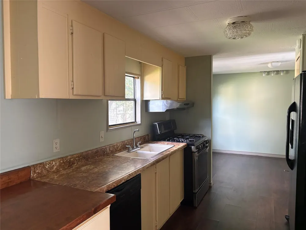 16211 Shore Drive Channelview, TX 77530