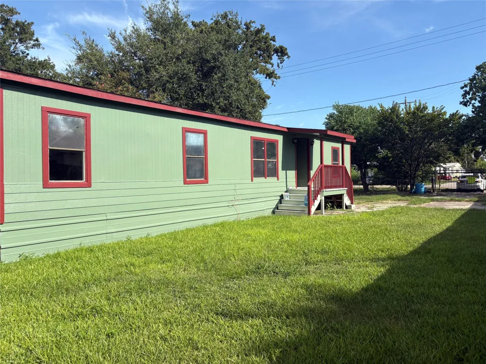 16211 Shore Drive Channelview, TX 77530