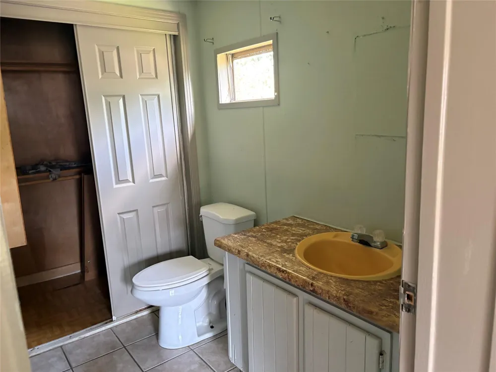 16211 Shore Drive Channelview, TX 77530