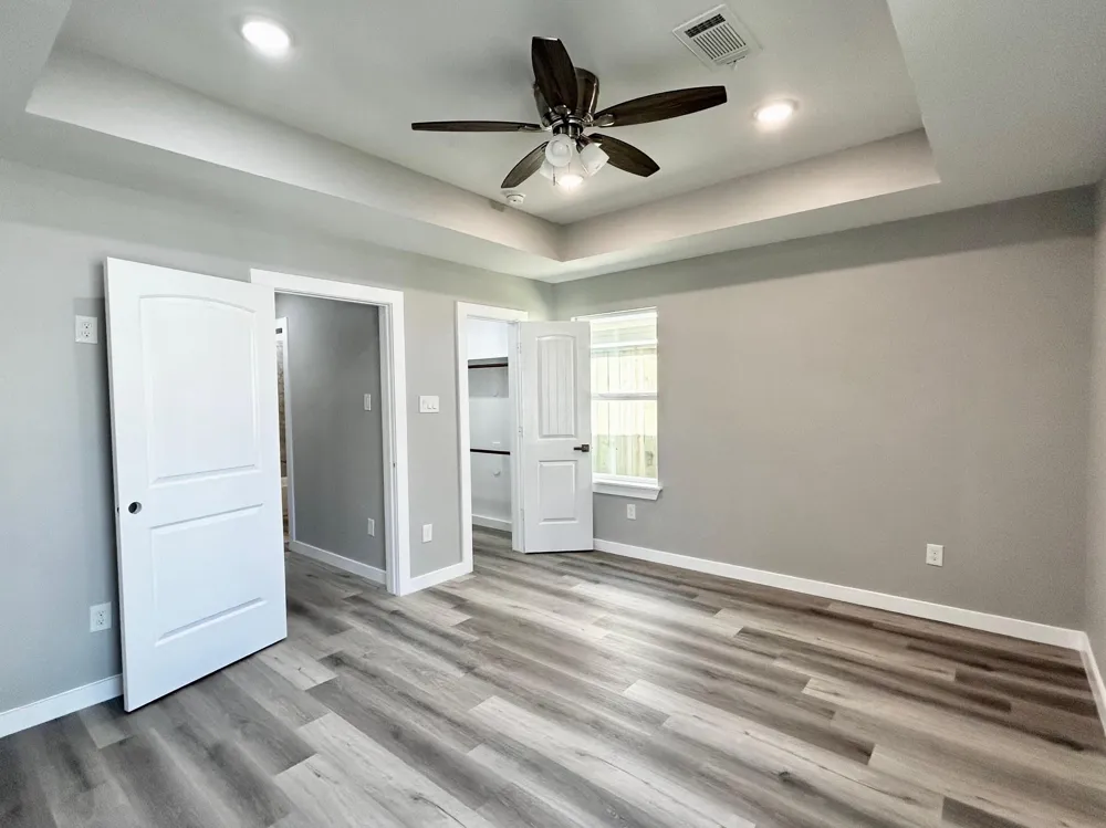 4103 Coon St Bacliff, TX 77518