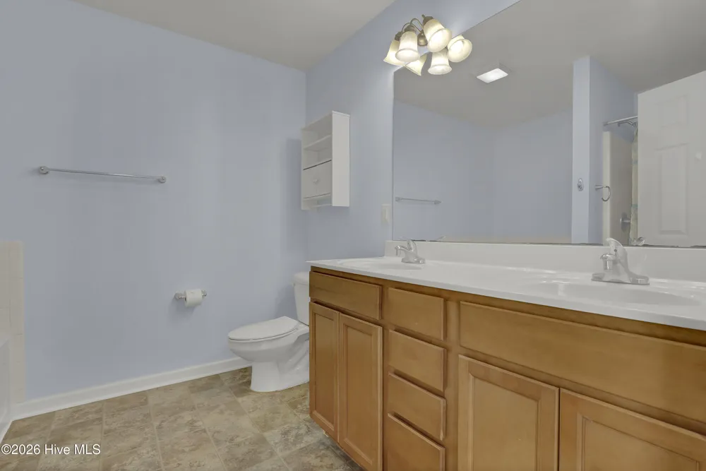 198 Windfield Lane Holly Ridge, NC 28445