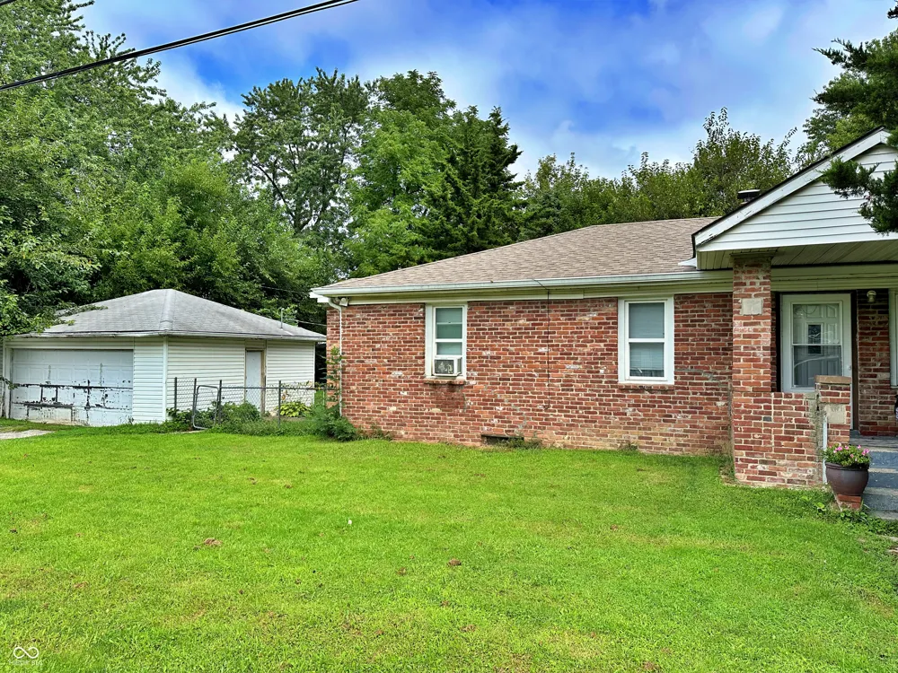 4002 Edmondson Avenue Indianapolis, IN 46226