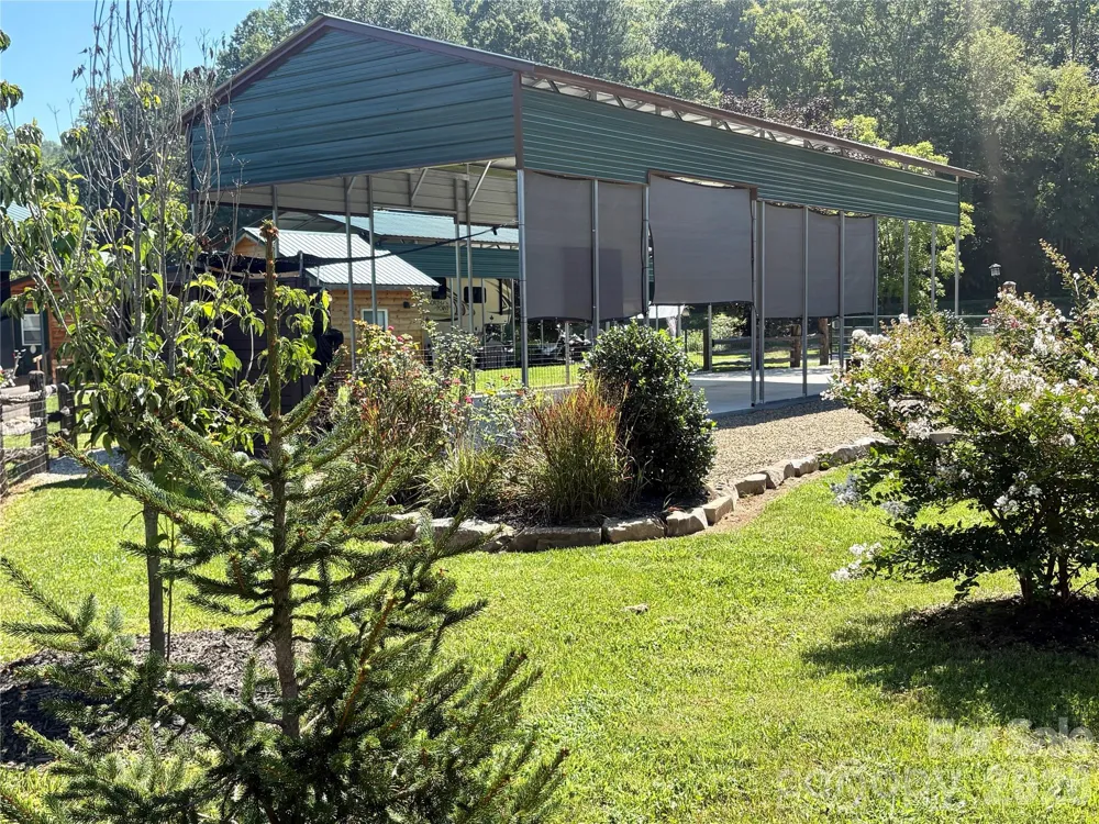 415 Hyde Town Road #11 Robbinsville, NC 28771