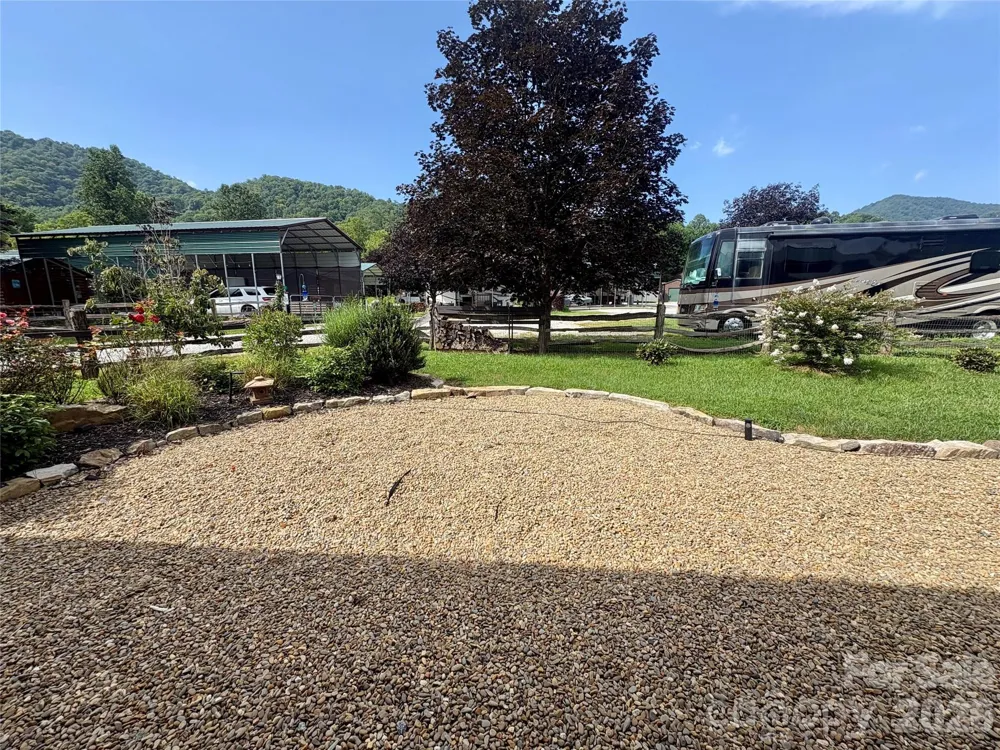 415 Hyde Town Road #11 Robbinsville, NC 28771