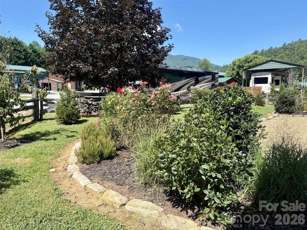 415 Hyde Town Road #11 Robbinsville, NC 28771