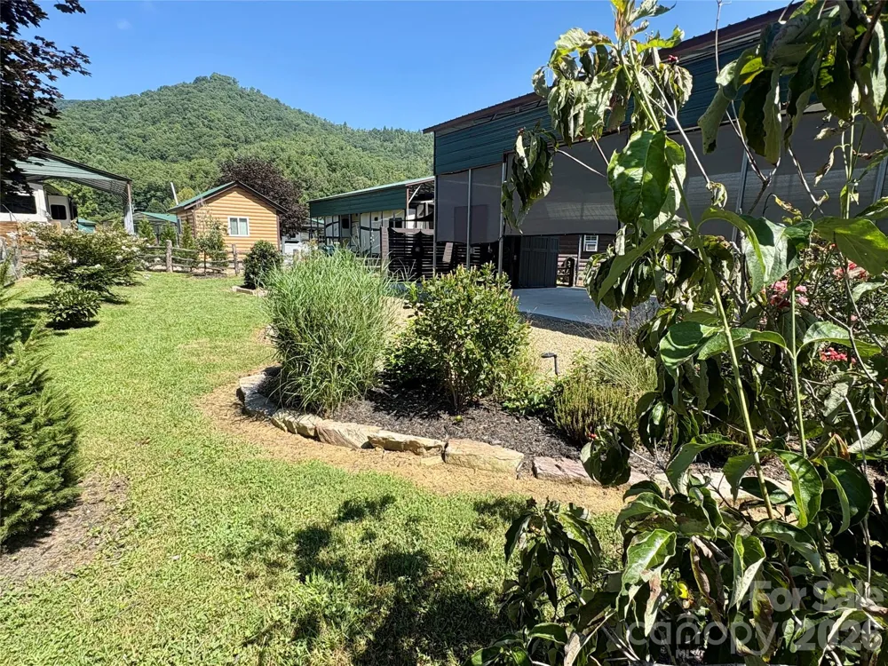 415 Hyde Town Road #11 Robbinsville, NC 28771