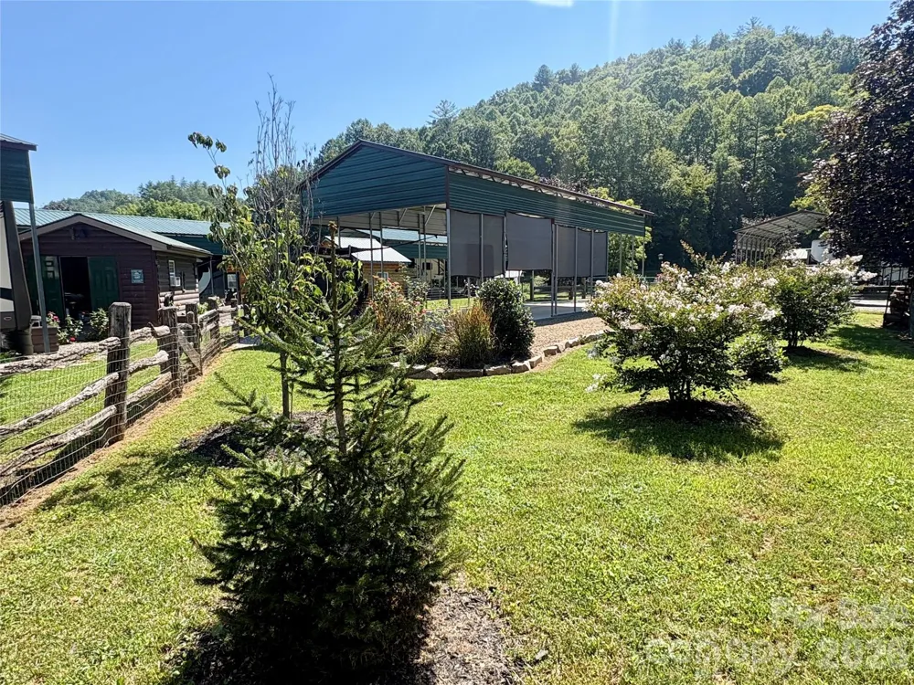 415 Hyde Town Road #11 Robbinsville, NC 28771