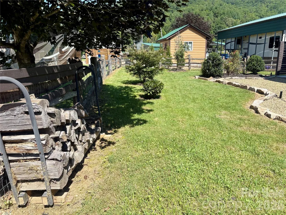 415 Hyde Town Road #11 Robbinsville, NC 28771