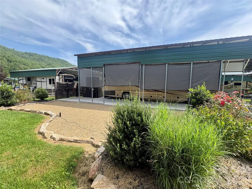415 Hyde Town Road #11 Robbinsville, NC 28771