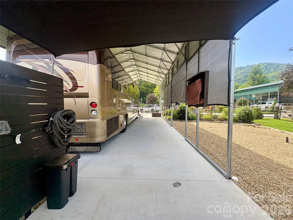 415 Hyde Town Road #11 Robbinsville, NC 28771