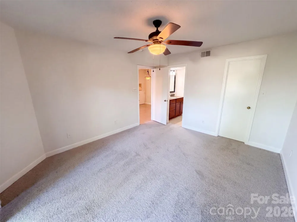 1612 Sharon Road W #61 Charlotte, NC 28210