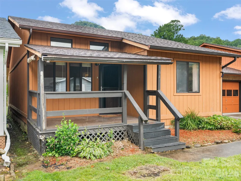 94 Market Street Maggie Valley, NC 28751