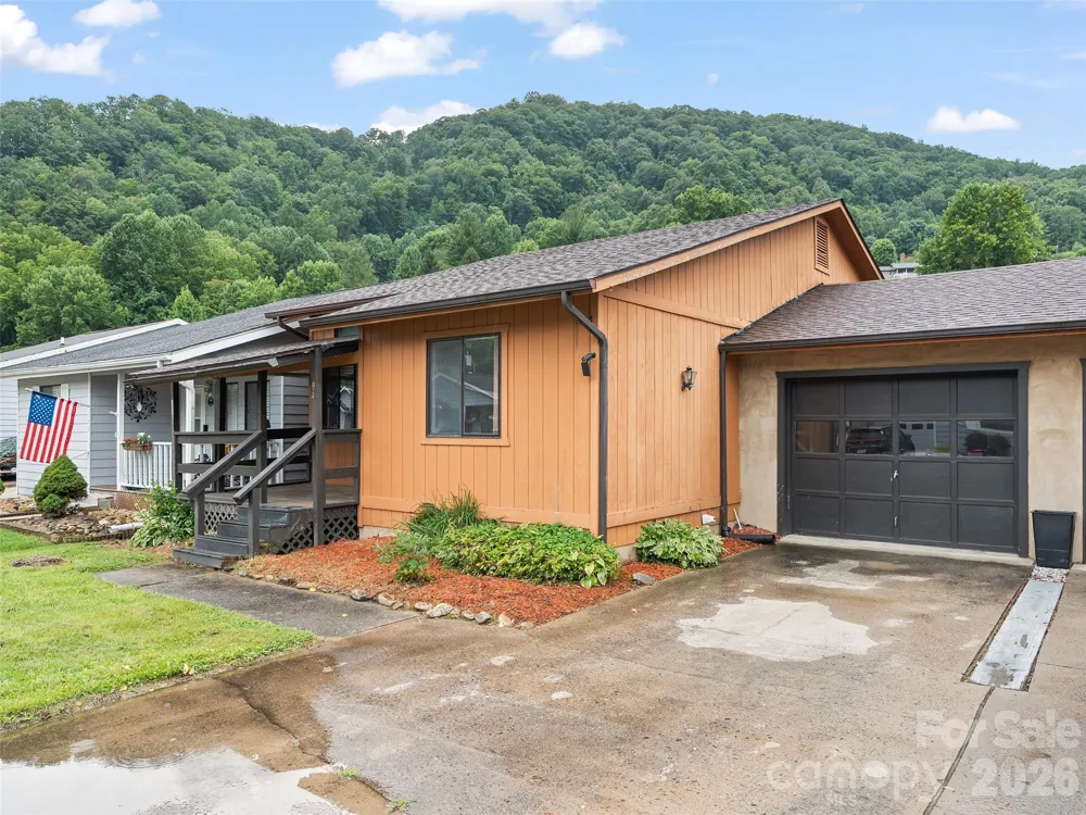 94 Market Street Maggie Valley, NC 28751