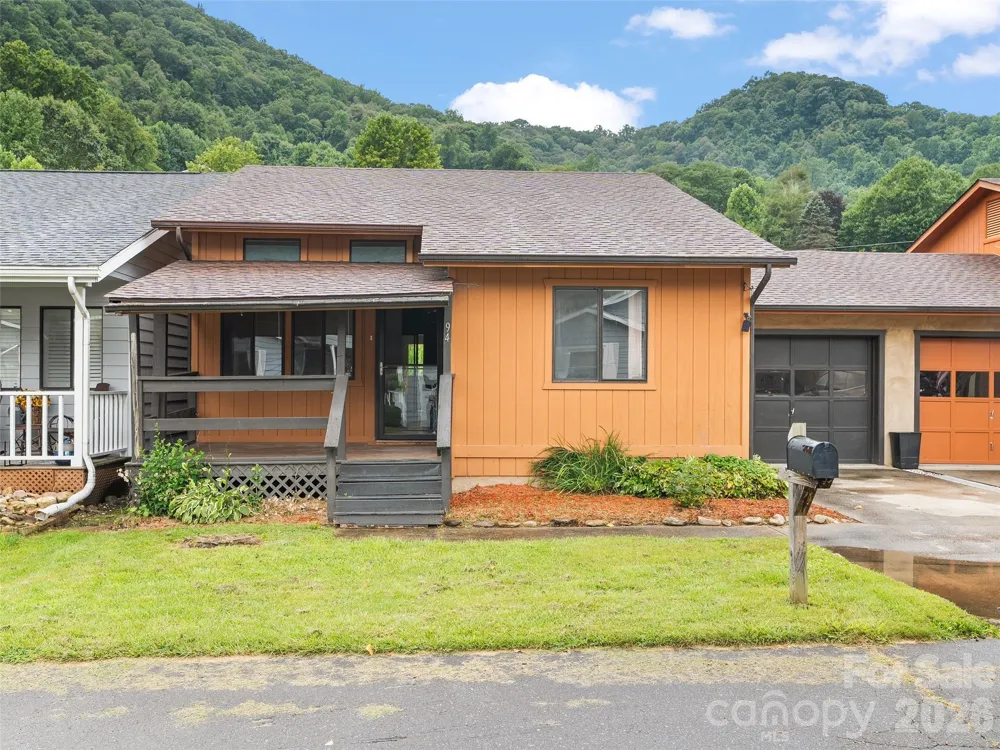94 Market Street Maggie Valley, NC 28751