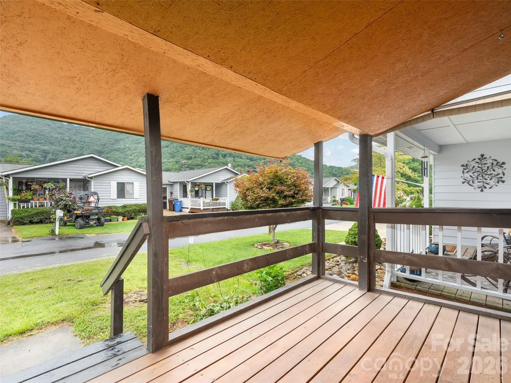 94 Market Street Maggie Valley, NC 28751