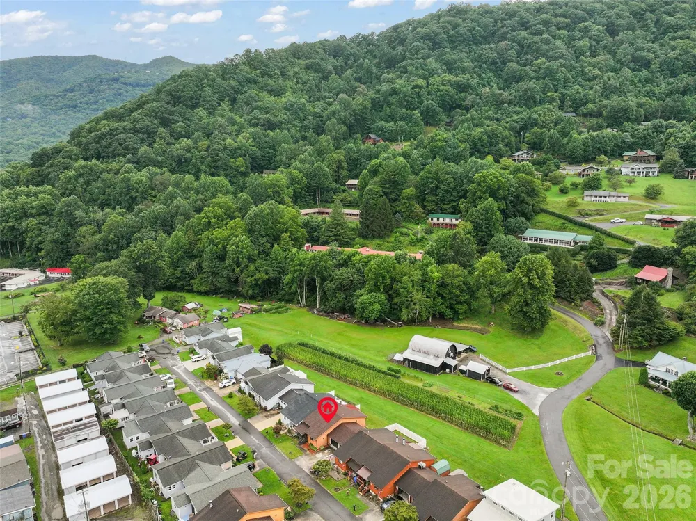 94 Market Street Maggie Valley, NC 28751