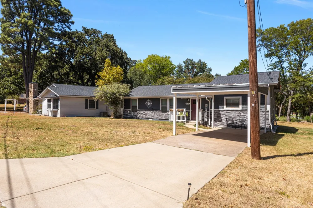 120 Memorial Drive Gun Barrel City, TX 75156