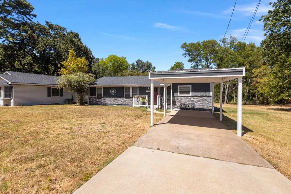 120 Memorial Drive Gun Barrel City, TX 75156
