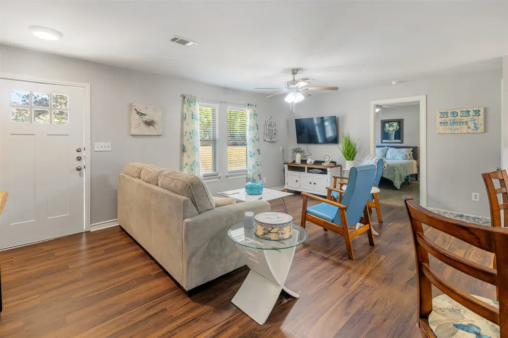 120 Memorial Drive Gun Barrel City, TX 75156