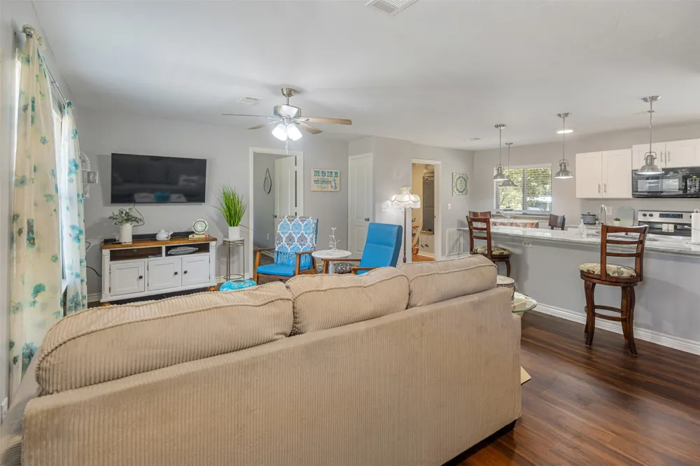 120 Memorial Drive Gun Barrel City, TX 75156