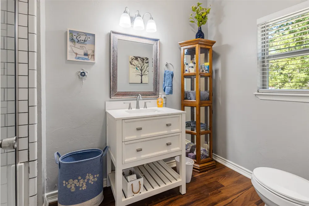 120 Memorial Drive Gun Barrel City, TX 75156