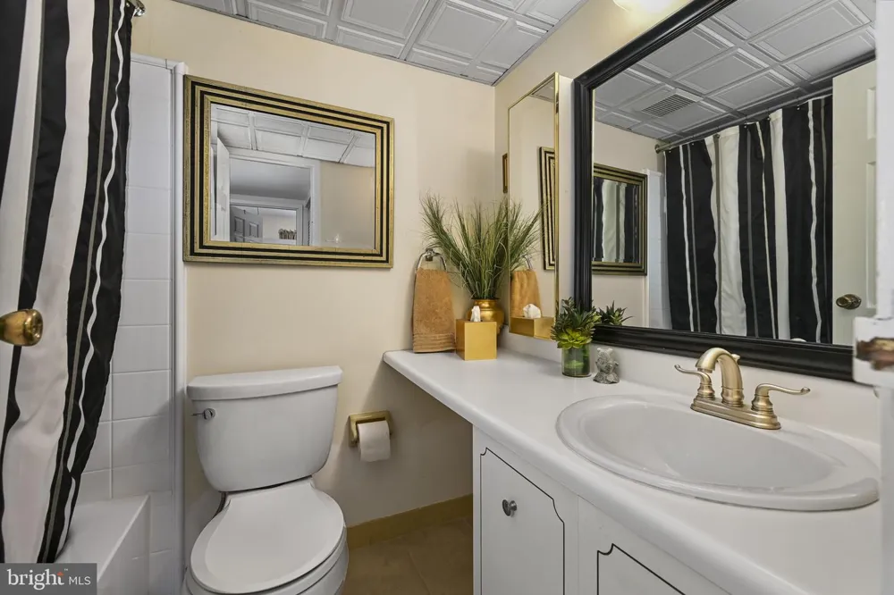 280 BRIDGEWATER ROAD Brookhaven, PA 19015