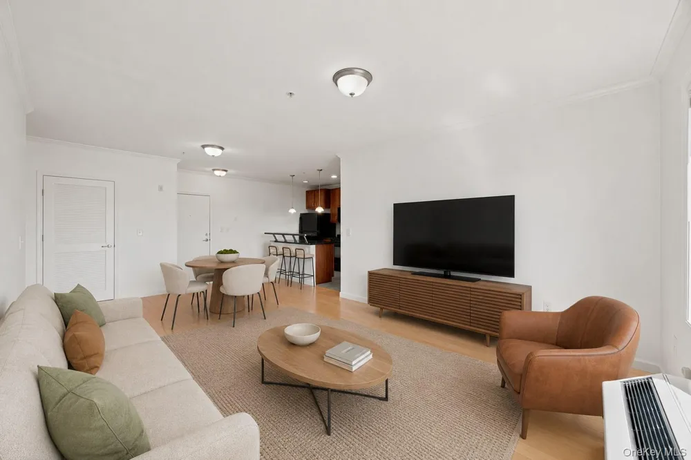 479 Front Street #4G Hempstead, NY 11550
