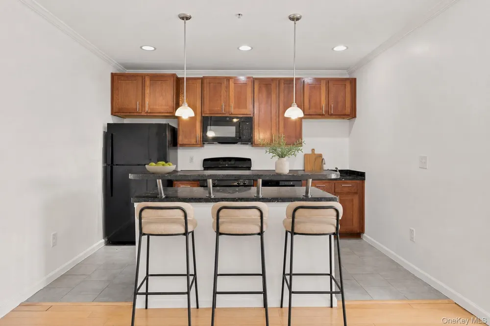 479 Front Street #4G Hempstead, NY 11550