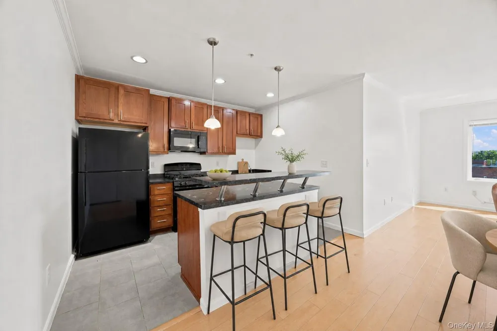 479 Front Street #4G Hempstead, NY 11550