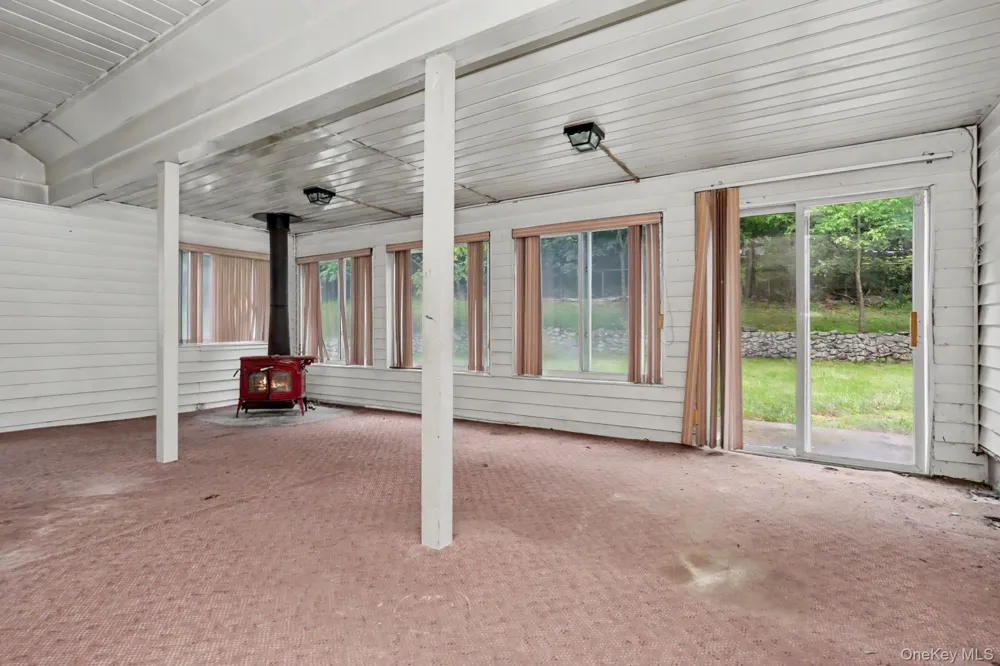 4 Woodward Terrace Central Valley, NY 10917